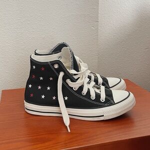 Women's Size 8 Converse with Embroidered Stars Classic High Top All Stars